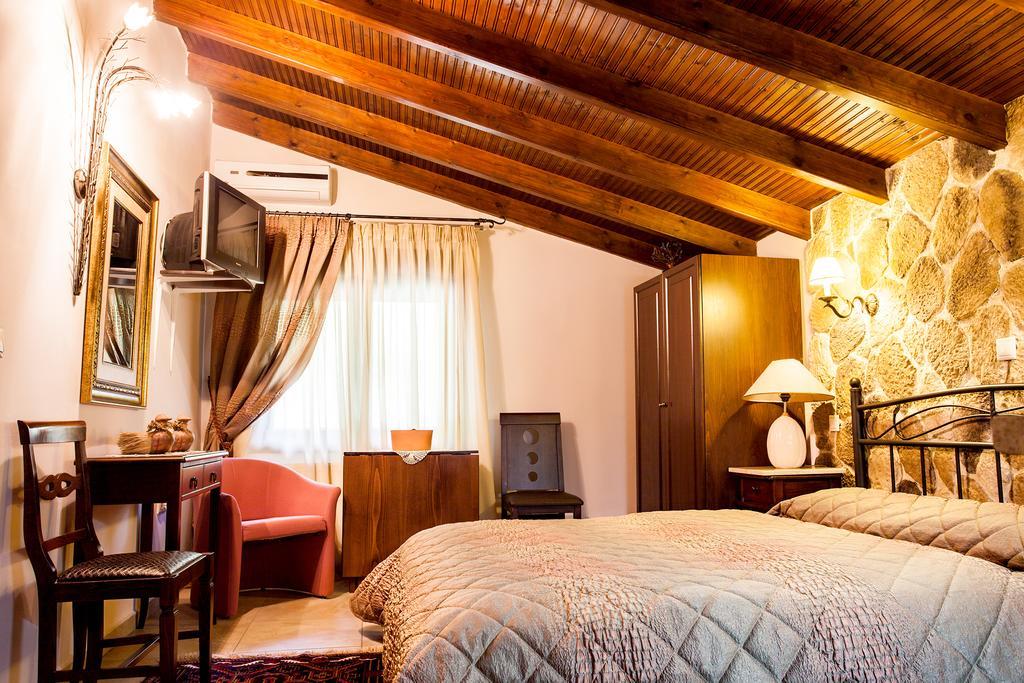 Militsa Guesthouse Naousa  Rum bild