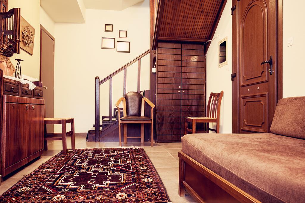 Militsa Guesthouse Naousa  Rum bild
