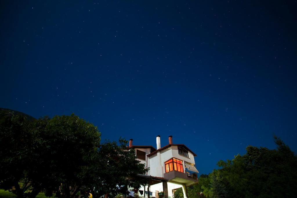 Militsa Guesthouse Naousa  Exteriör bild